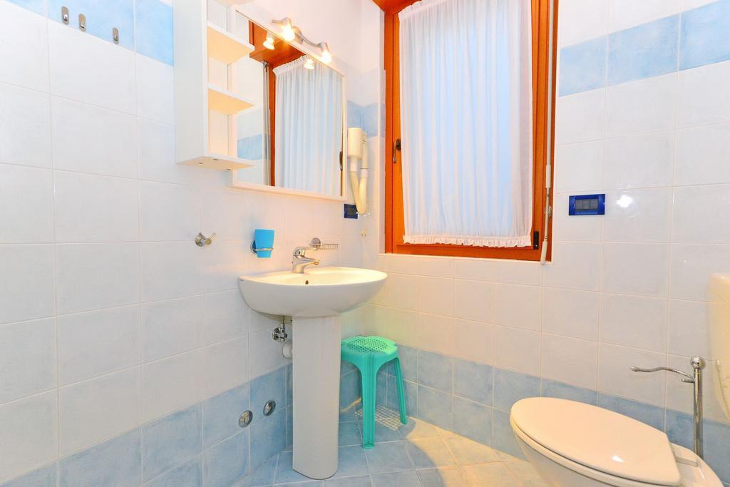 Sunbeach Apartments Линьяно-Саббьядоро Экстерьер фото