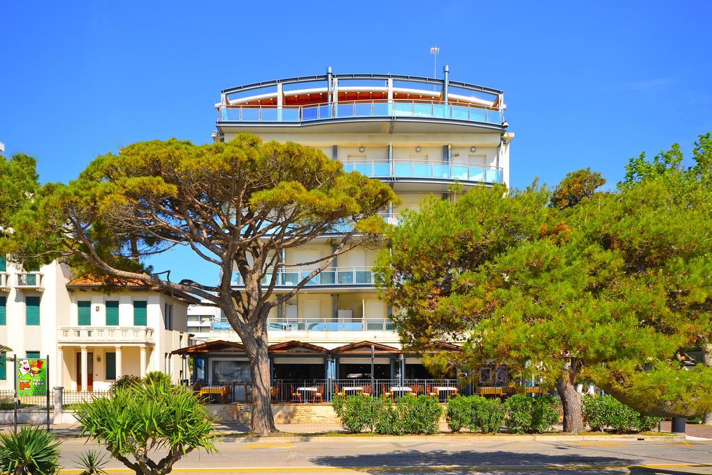 Sunbeach Apartments Линьяно-Саббьядоро Экстерьер фото