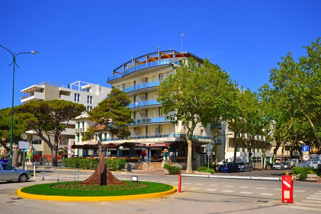 Sunbeach Apartments Линьяно-Саббьядоро Экстерьер фото